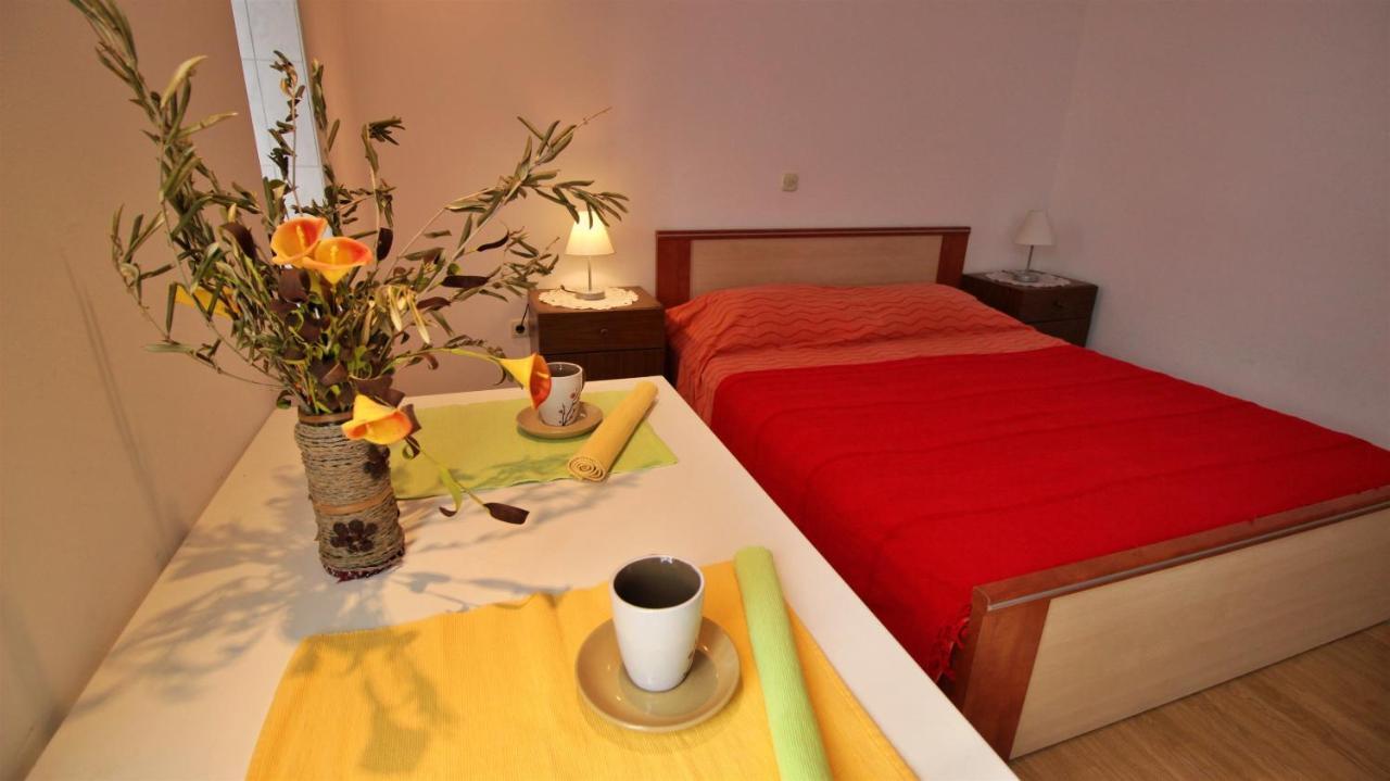 Apartments Slado 奥米什 外观 照片