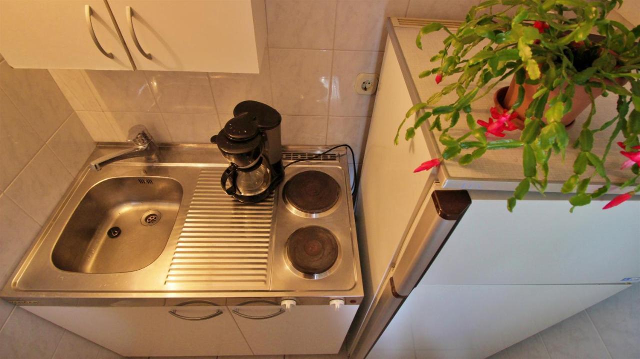 Apartments Slado 奥米什 外观 照片